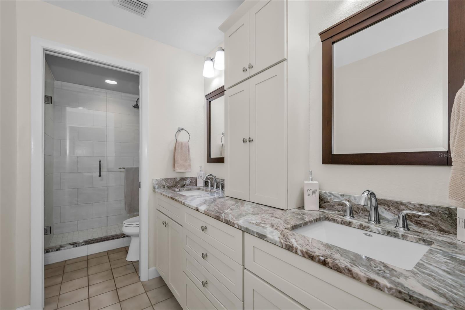 HARSHAW LAKE PARK CONDO - Residential