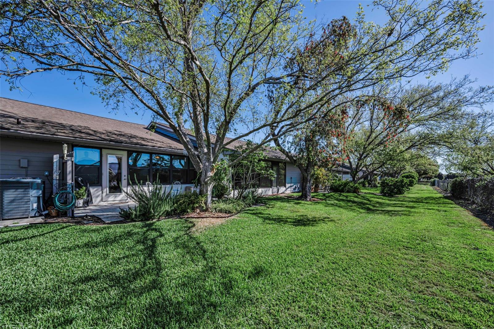 HARSHAW LAKE PARK CONDO - Residential