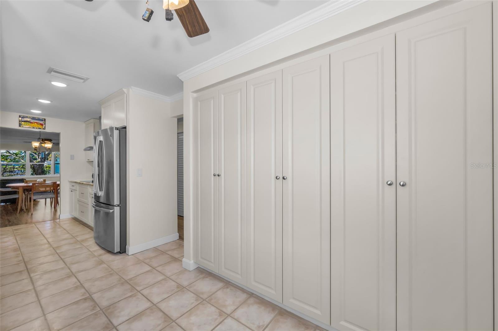 HARSHAW LAKE PARK CONDO - Residential