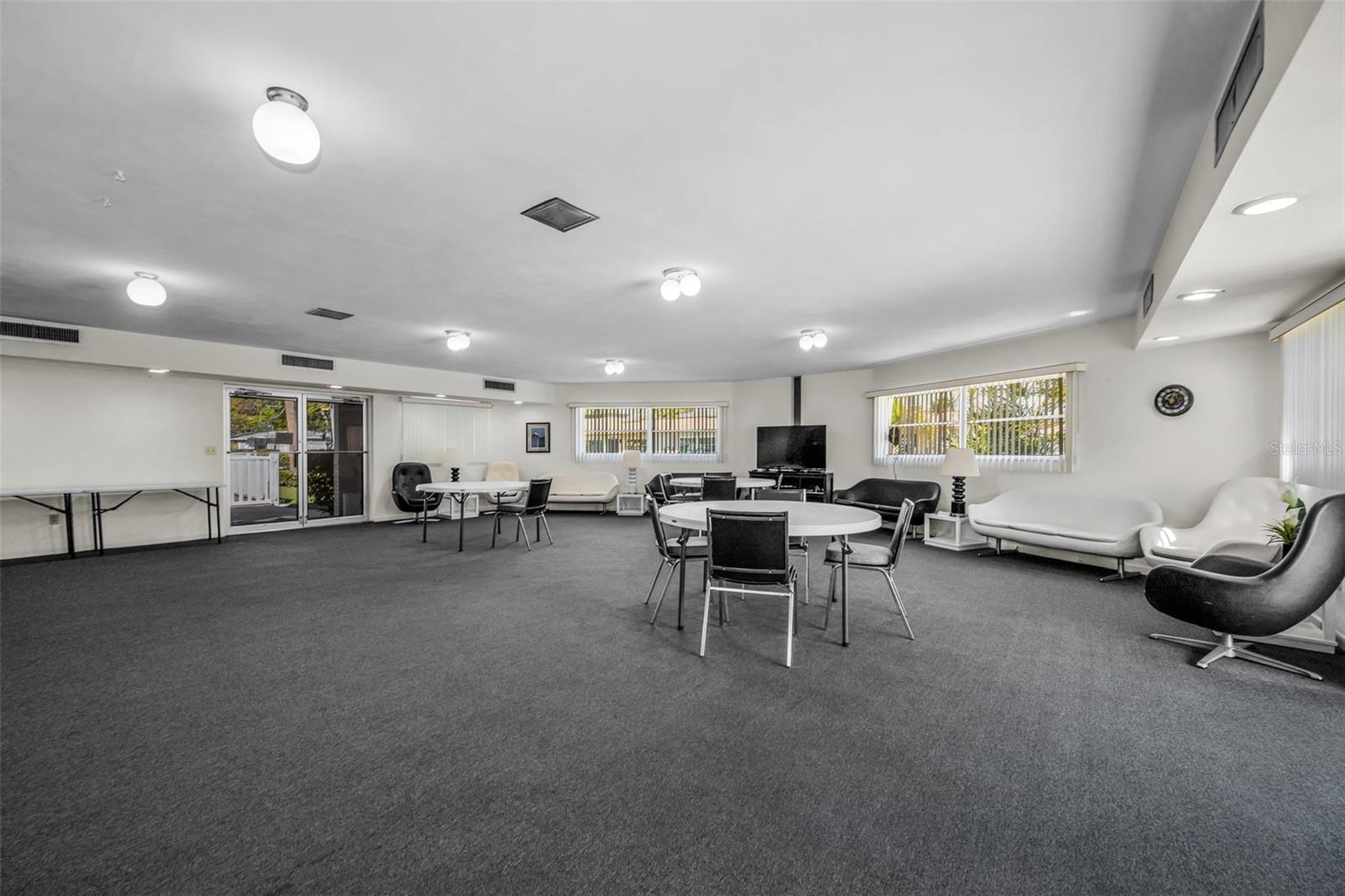 HARSHAW LAKE PARK CONDO - Residential