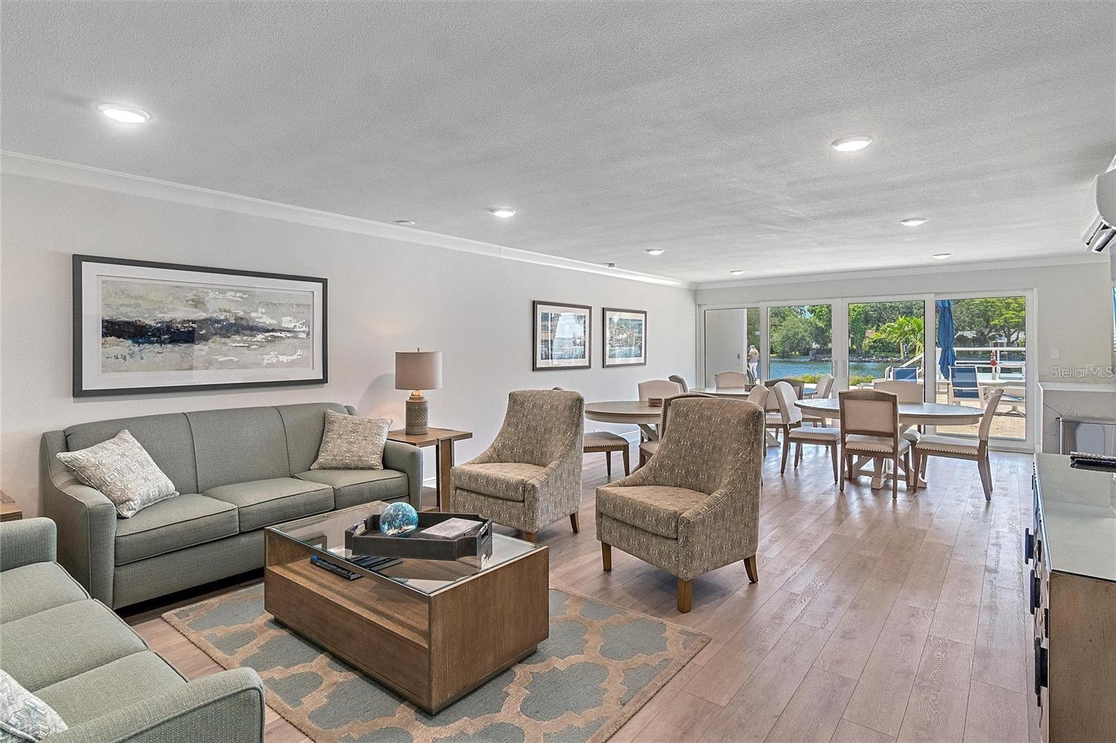 BRIGHTWATERS TOWER OF SNELL ISLE - Residential