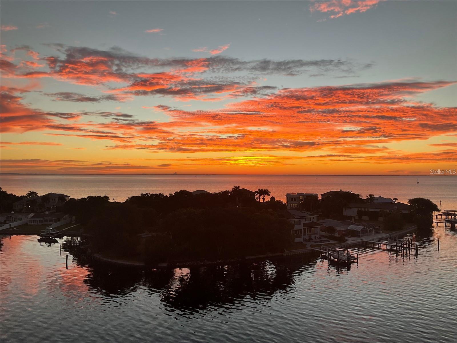 BRIGHTWATERS TOWER OF SNELL ISLE - Residential