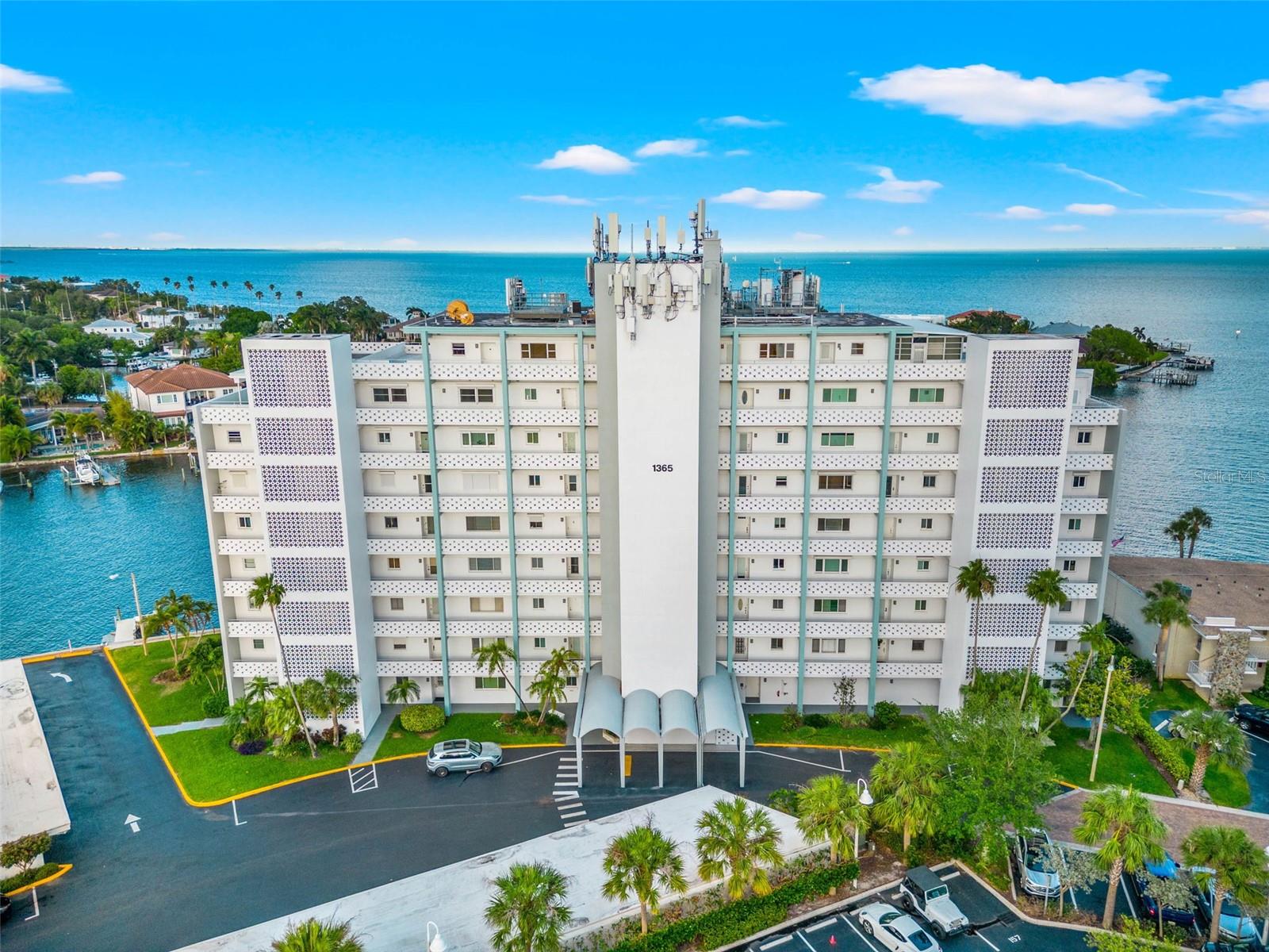 BRIGHTWATERS TOWER OF SNELL ISLE - Residential