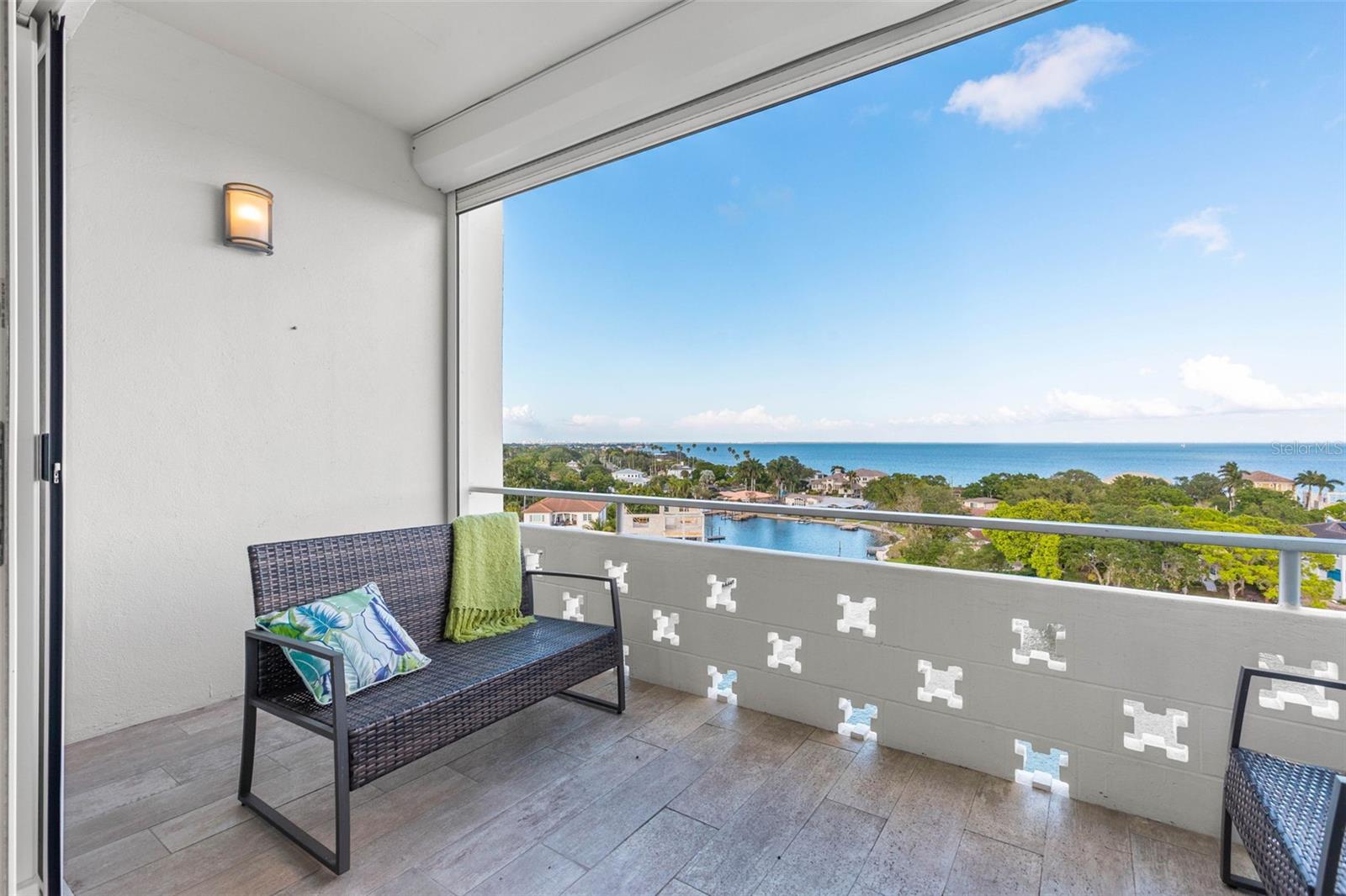 BRIGHTWATERS TOWER OF SNELL ISLE - Residential