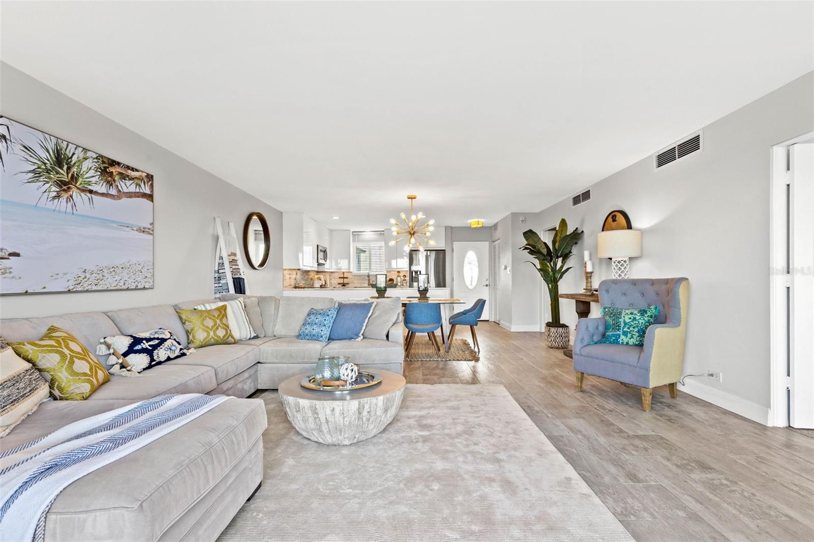 BRIGHTWATERS TOWER OF SNELL ISLE - Residential