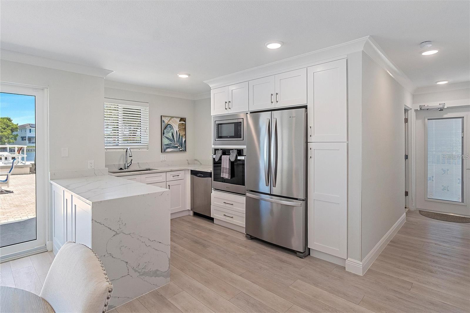 BRIGHTWATERS TOWER OF SNELL ISLE - Residential