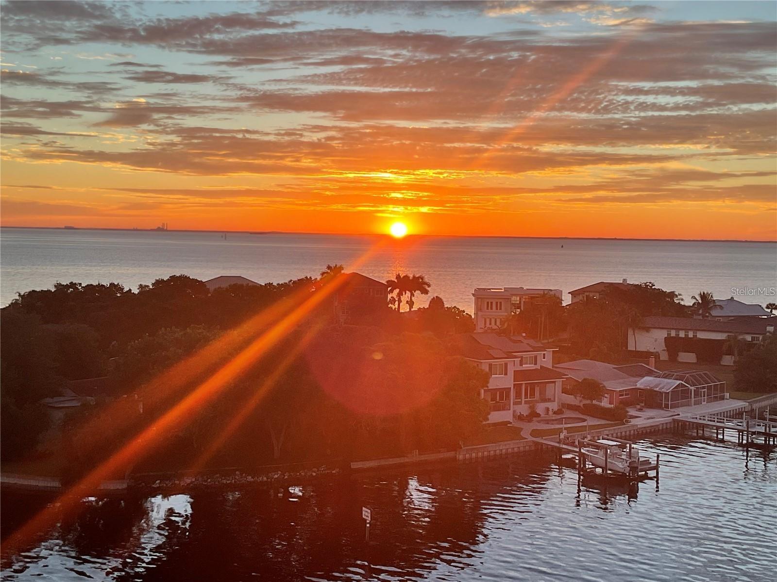 BRIGHTWATERS TOWER OF SNELL ISLE - Residential
