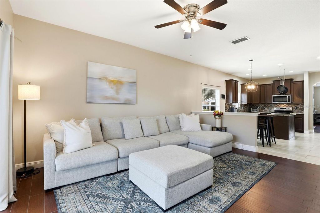 Photo of 13567 Mirror Lake Drive, Orlando, FL 32828 (MLS # O6377070)