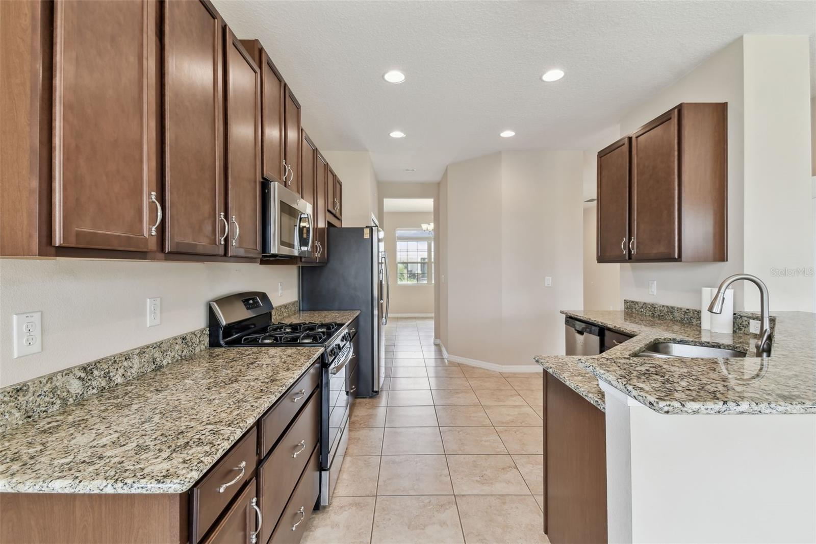 HIGHLAND RANCH THE CANYONS - Residential