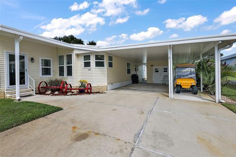 A home in TAVARES