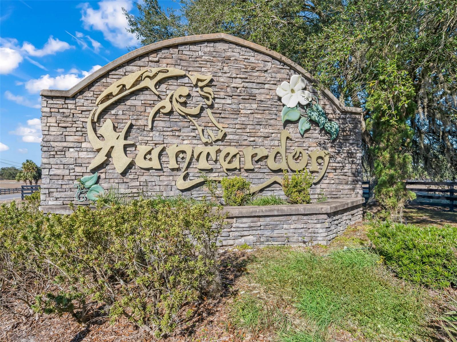 HUNTERDON HAMLET UN 02 - Land