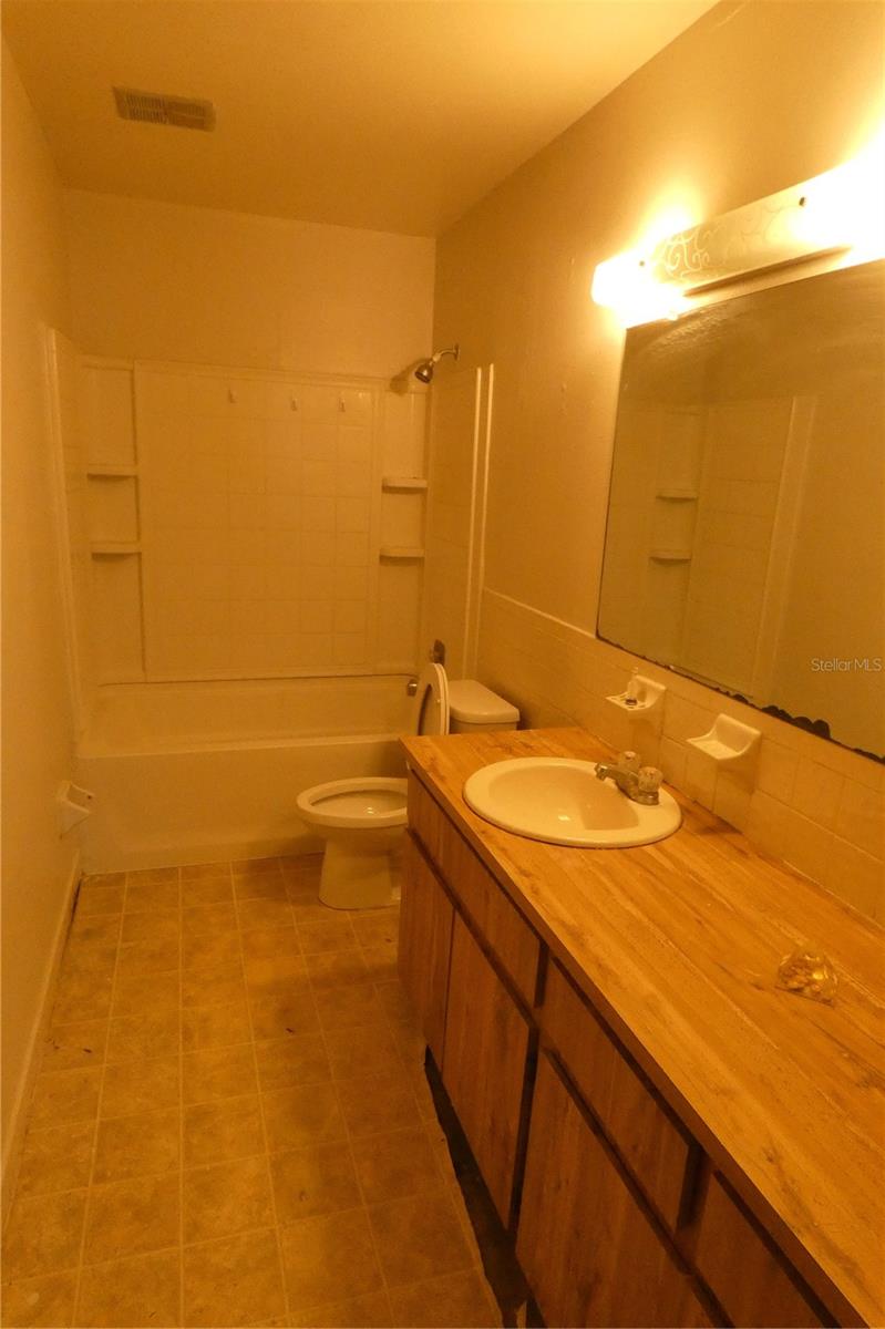 BAYBRIDGE HEIGHTS - Residential Income