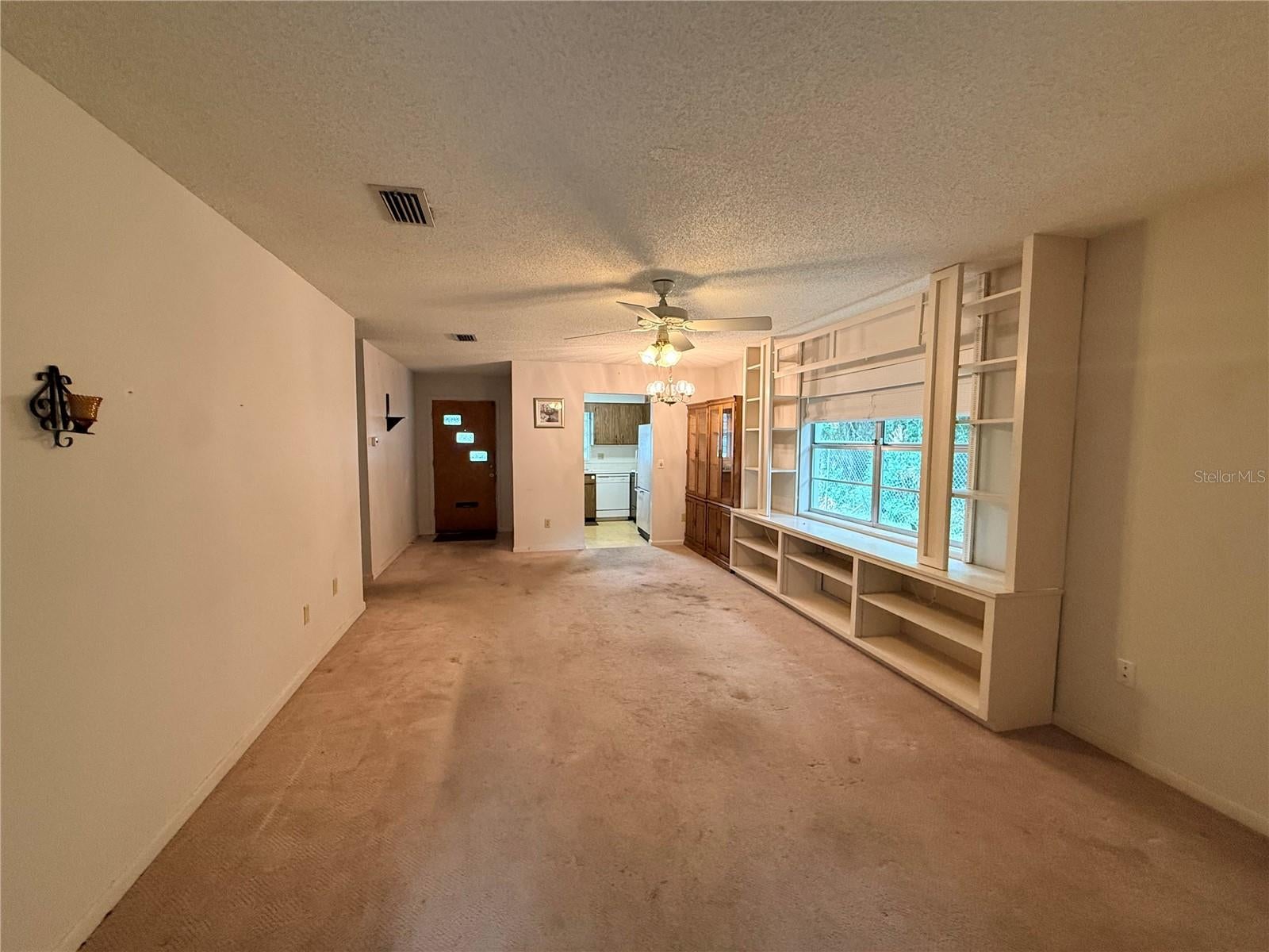 155 N HILL AVENUE 80