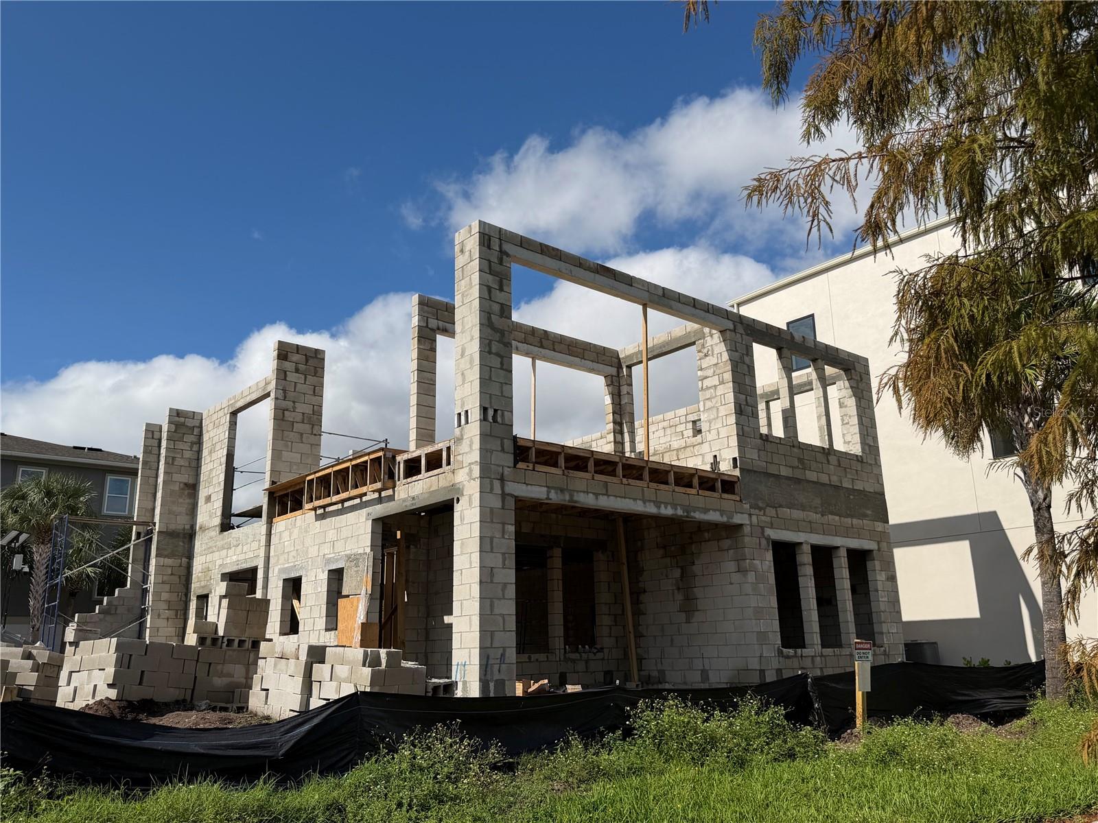 LAUREATE PARK - Residential