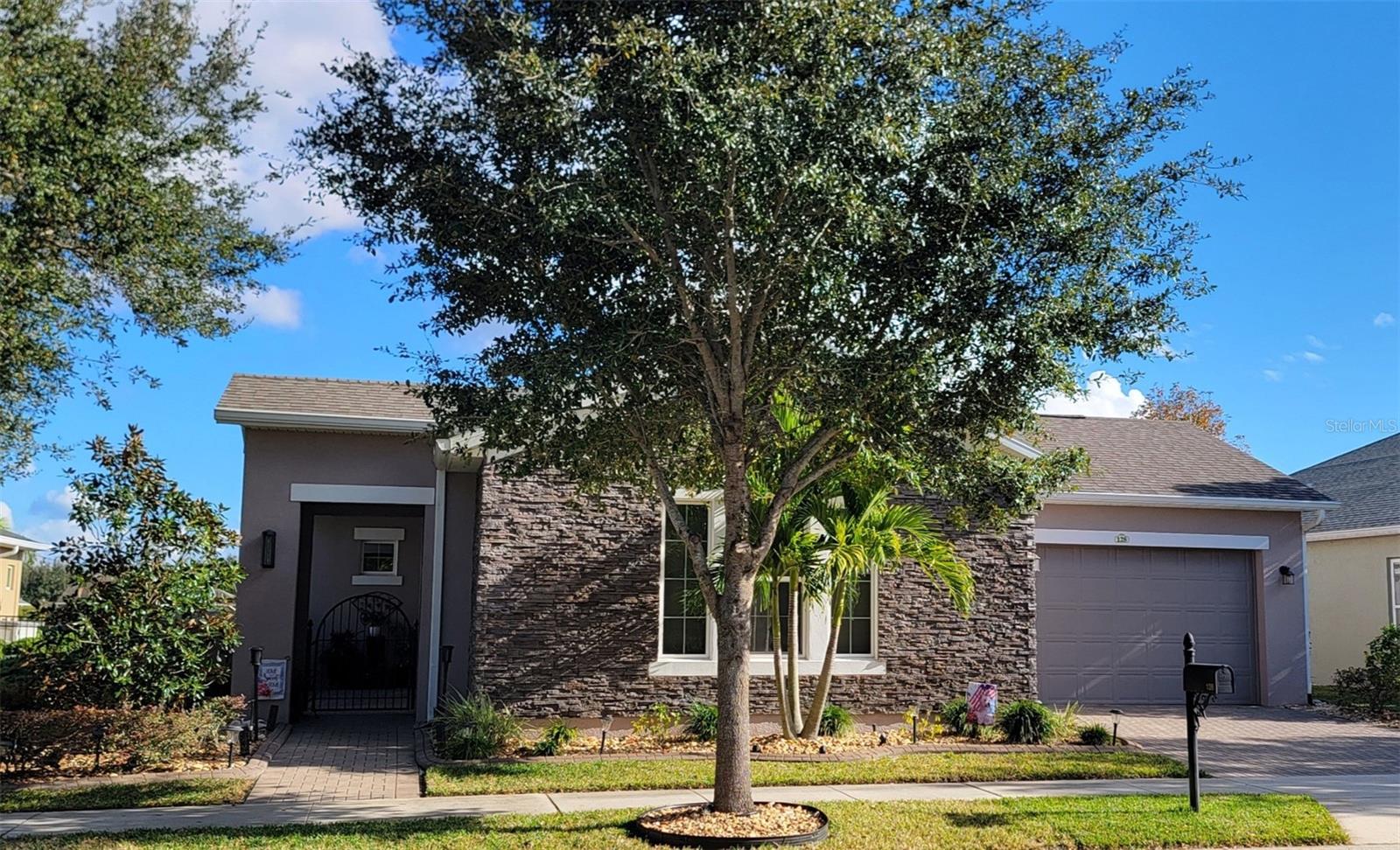 CASCADES/GROVELAND (TRILOGY) - Residential