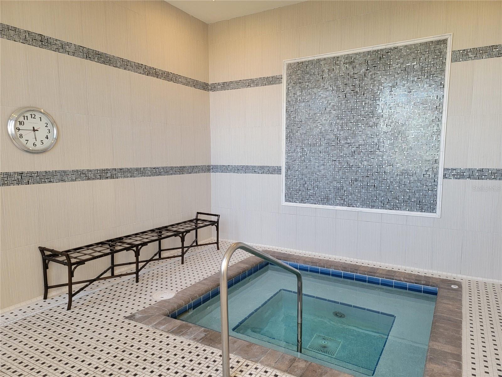 CASCADES/GROVELAND (TRILOGY) - Residential