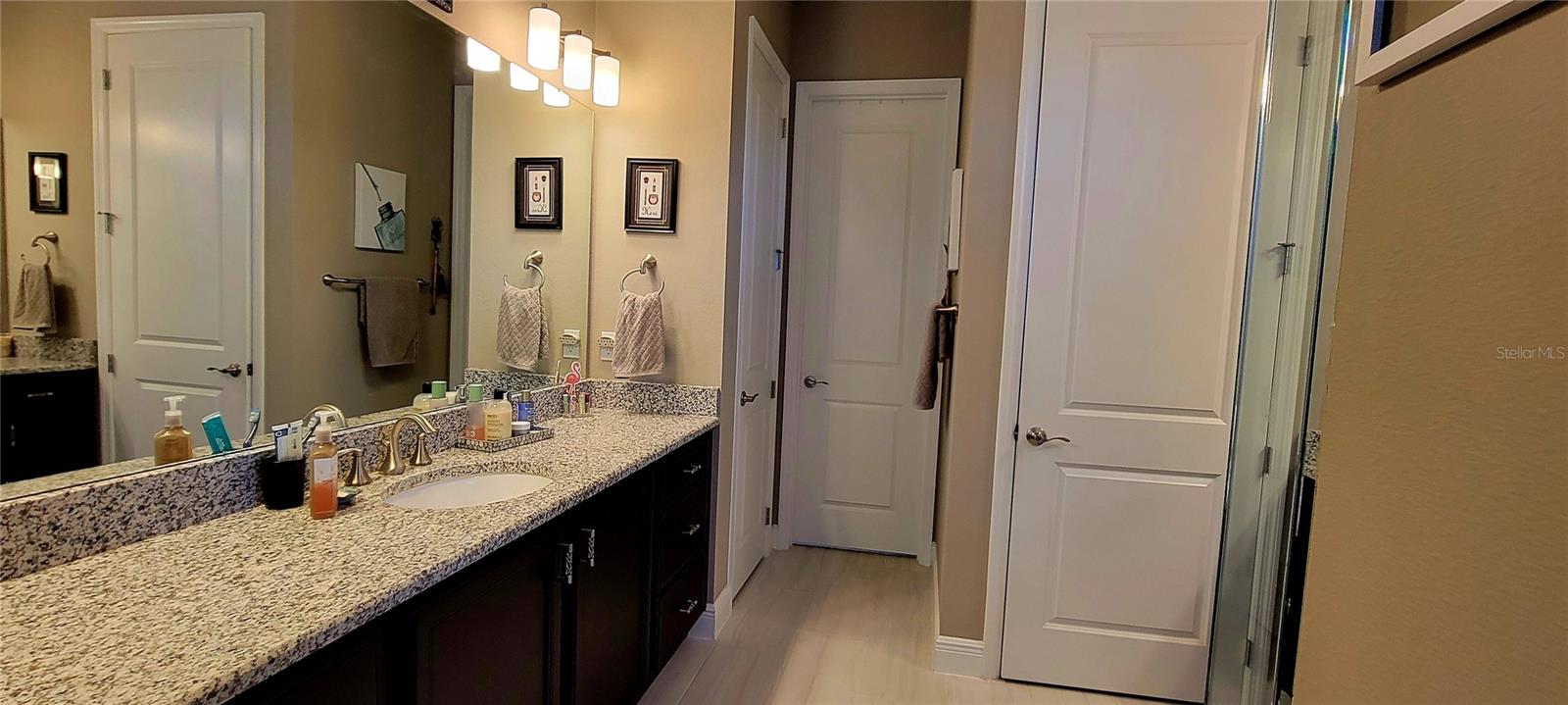 CASCADES/GROVELAND (TRILOGY) - Residential