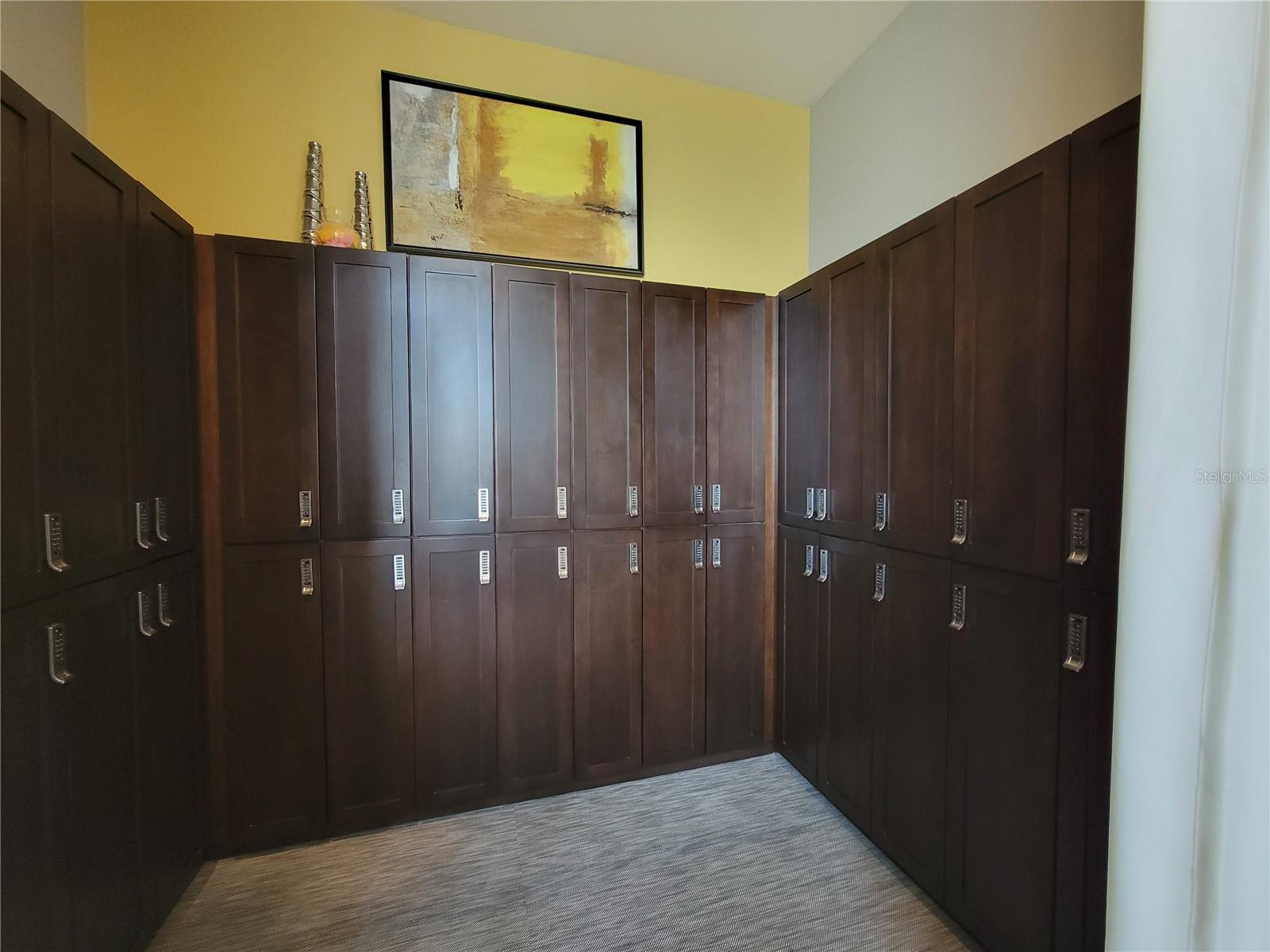 CASCADES/GROVELAND (TRILOGY) - Residential