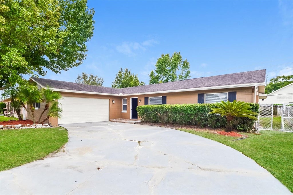 Photo of 10422 Jane Eyre Drive, Orlando, FL 32825 (MLS # C7532128)