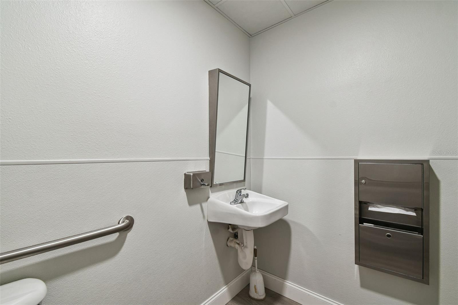 STARS & STRIPES COMMERCE PARK - Commercial Sale