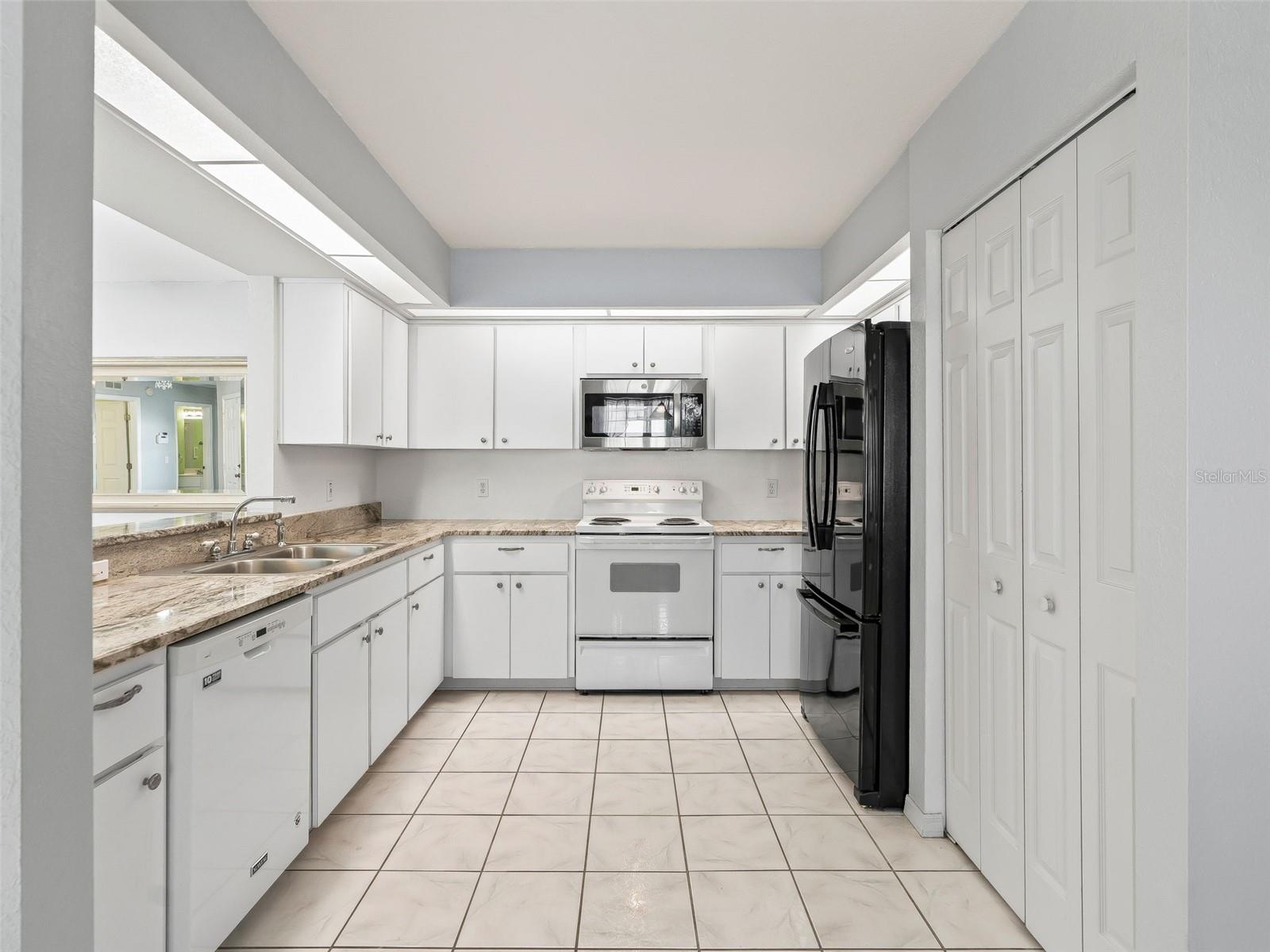 LAKES/STONECREST UN 02 PH 01 - Residential