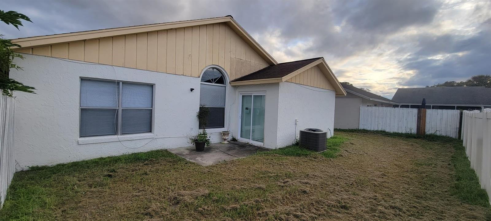 3190 SMOKE SIGNAL CIRCLE