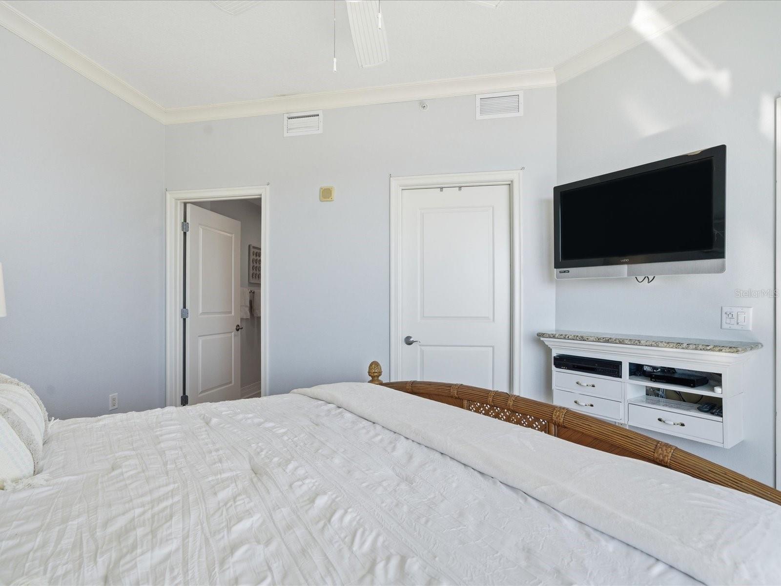 TOWERS OF CHANNELSIDE CONDOMINIUM - Residential