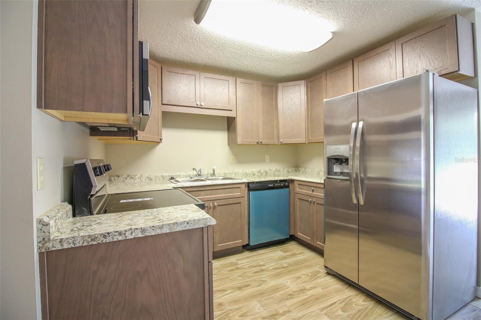 VALENCIA VILLAGE - Residential Lease