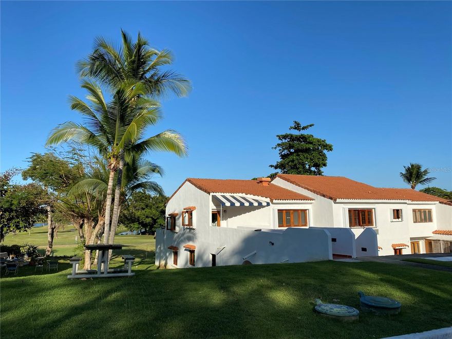 Villa Golfside at Río Mar – Cluster III F-33C offers a relaxed, resort-style lifestyle in a beautifully furnished 2,075 sq. ft. home. High cathedral ceilings and an open-concept layout create a bright, welcoming atmosphere, complemented by two spacious bedrooms and two large bathrooms, including a comfortable primary suite with a walk-in closet.
The private terrace overlooks the 8th hole of the golf course, providing peaceful views and tropical breezes. Set on a quiet cul-de-sac, the villa includes two assigned parking spaces and grants easy access to the beach, community pool, championship golf courses, a premier tennis center, and a full-service spa.
The villa is move-in ready, with rental terms of $3,000 monthly for a one-year lease or $3,500  monthly for a six-month lease, utilities not included.