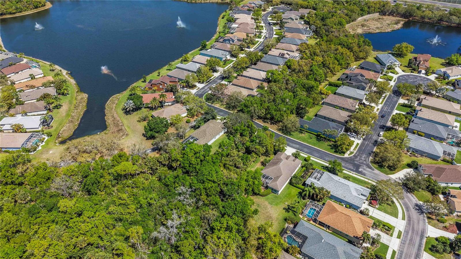 UNIVERSITY PLACE - Residential