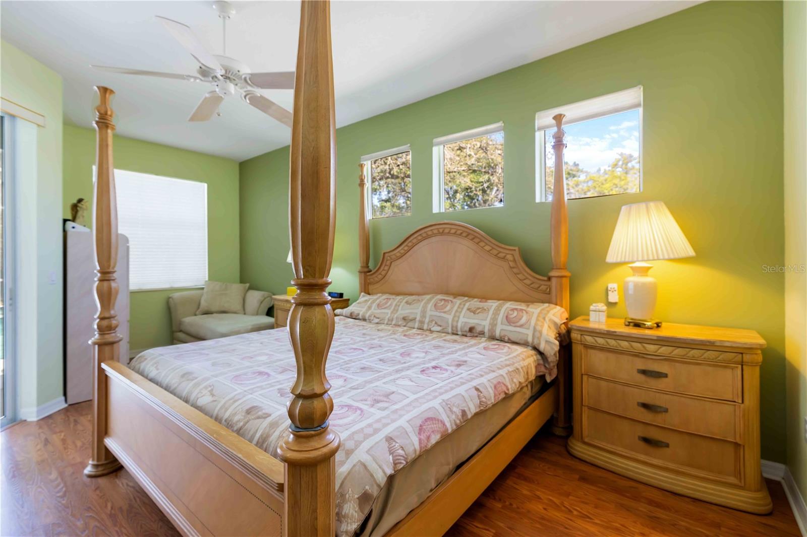 UNIVERSITY PLACE - Residential