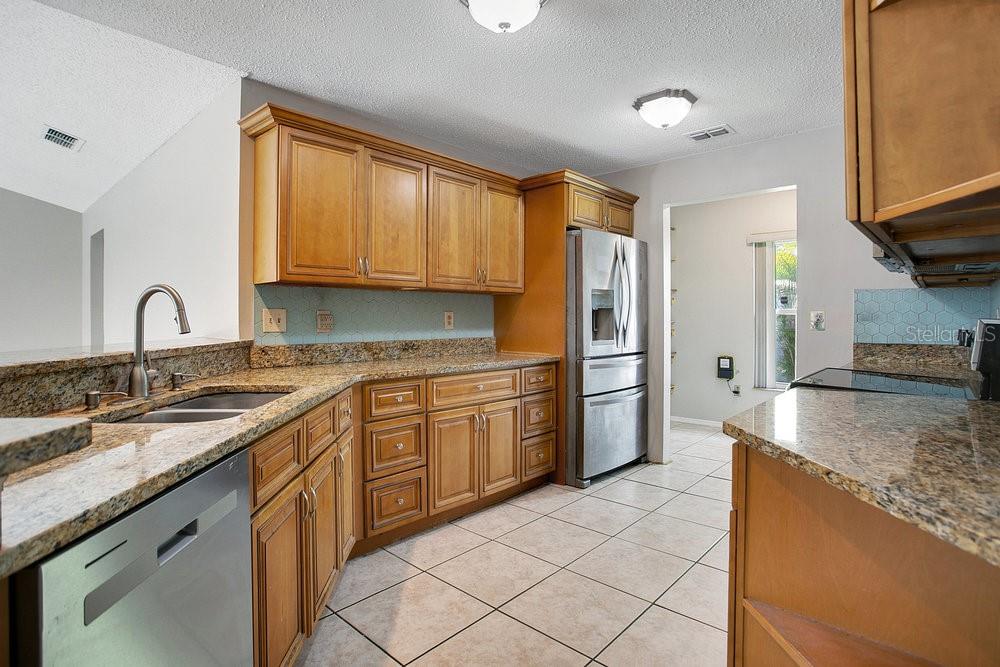 LAKEWOOD AT THE CROSSINGS UNIT 6 - Residential