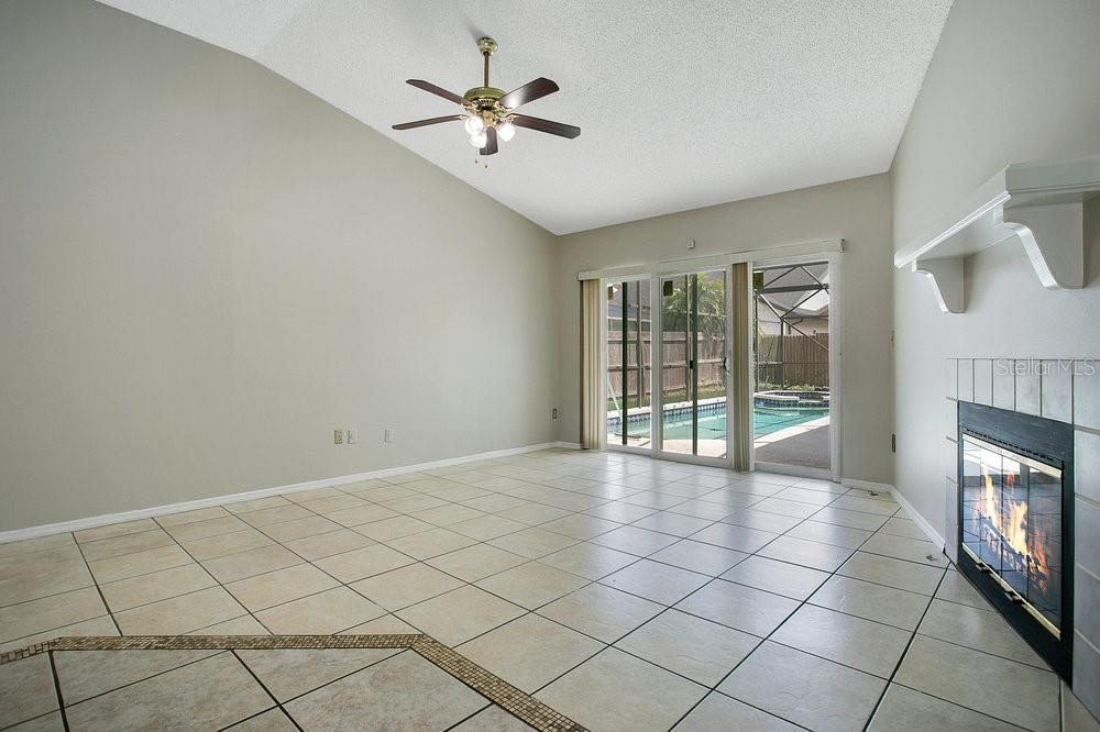 LAKEWOOD AT THE CROSSINGS UNIT 6 - Residential