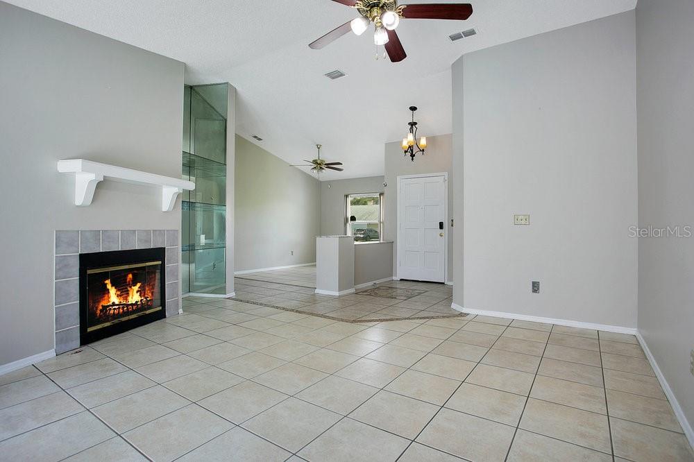 LAKEWOOD AT THE CROSSINGS UNIT 6 - Residential