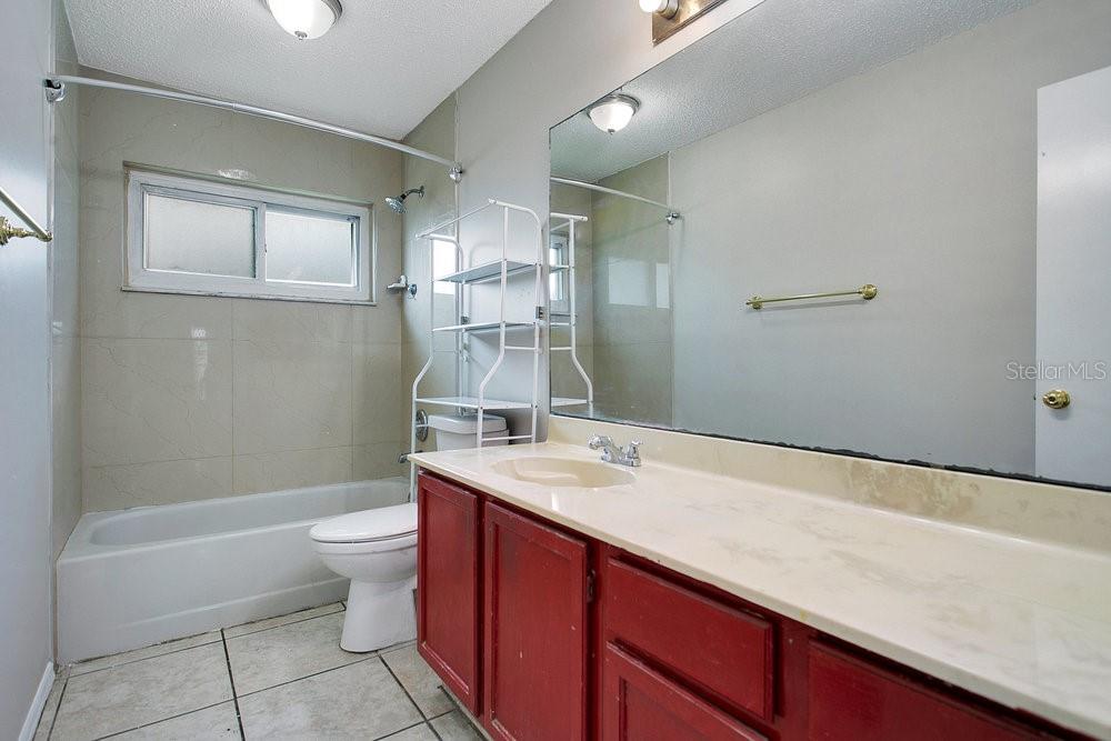 LAKEWOOD AT THE CROSSINGS UNIT 6 - Residential