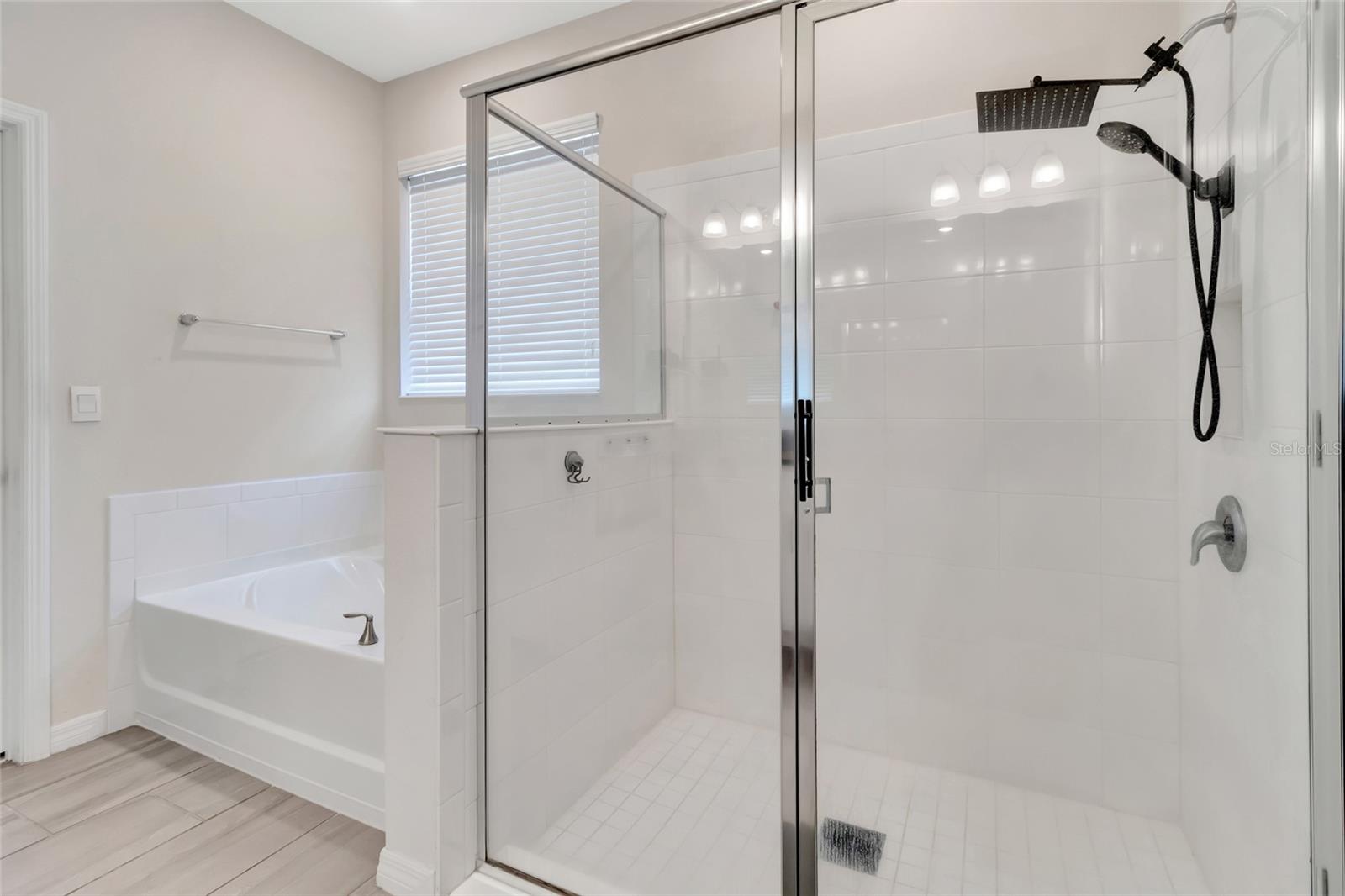 BRIDLEWOOD - Residential