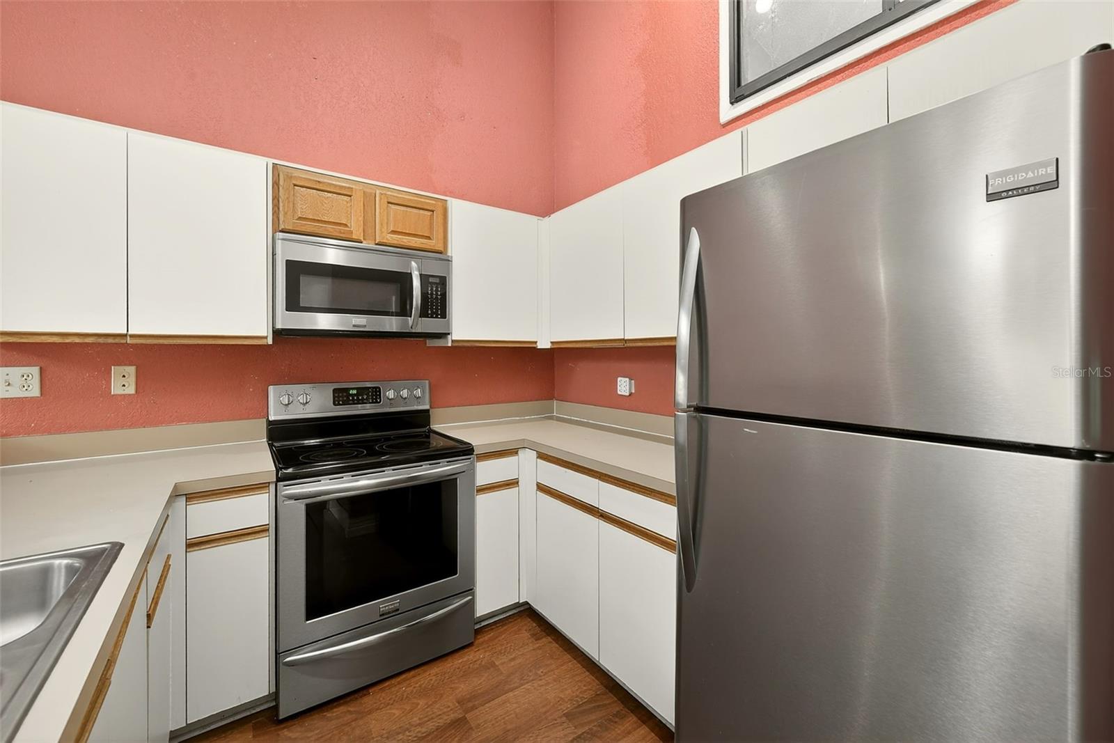 LAKE FOREST CONDO - Residential