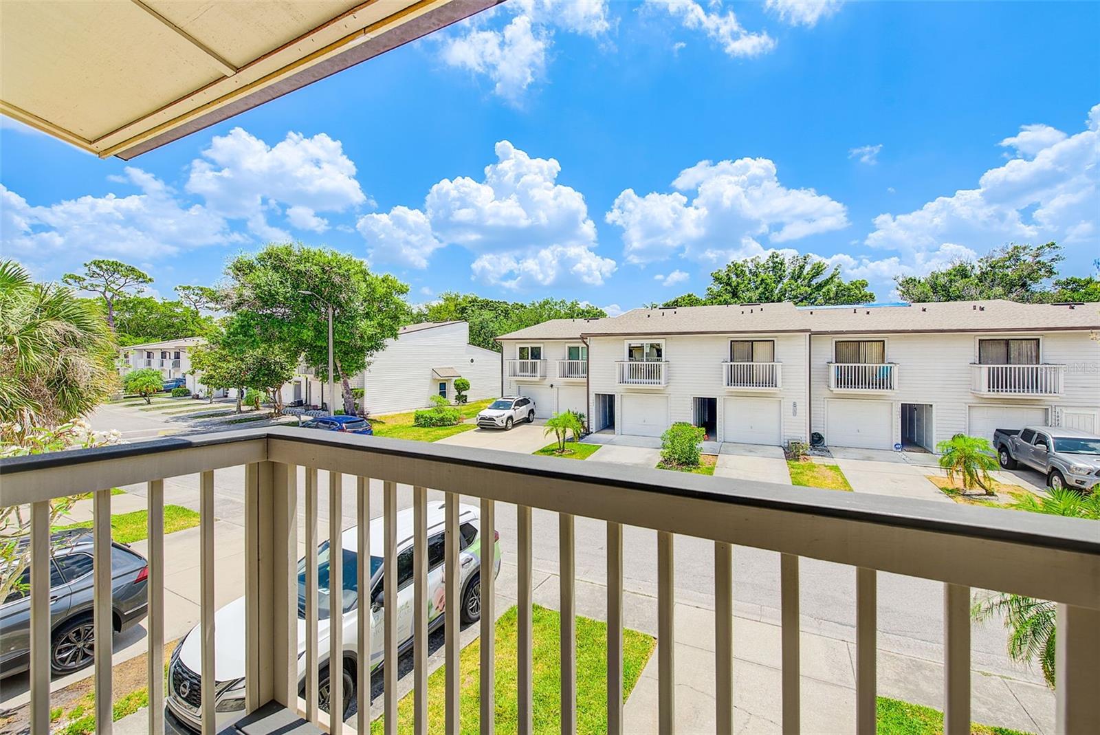 LAKE FOREST CONDO - Residential