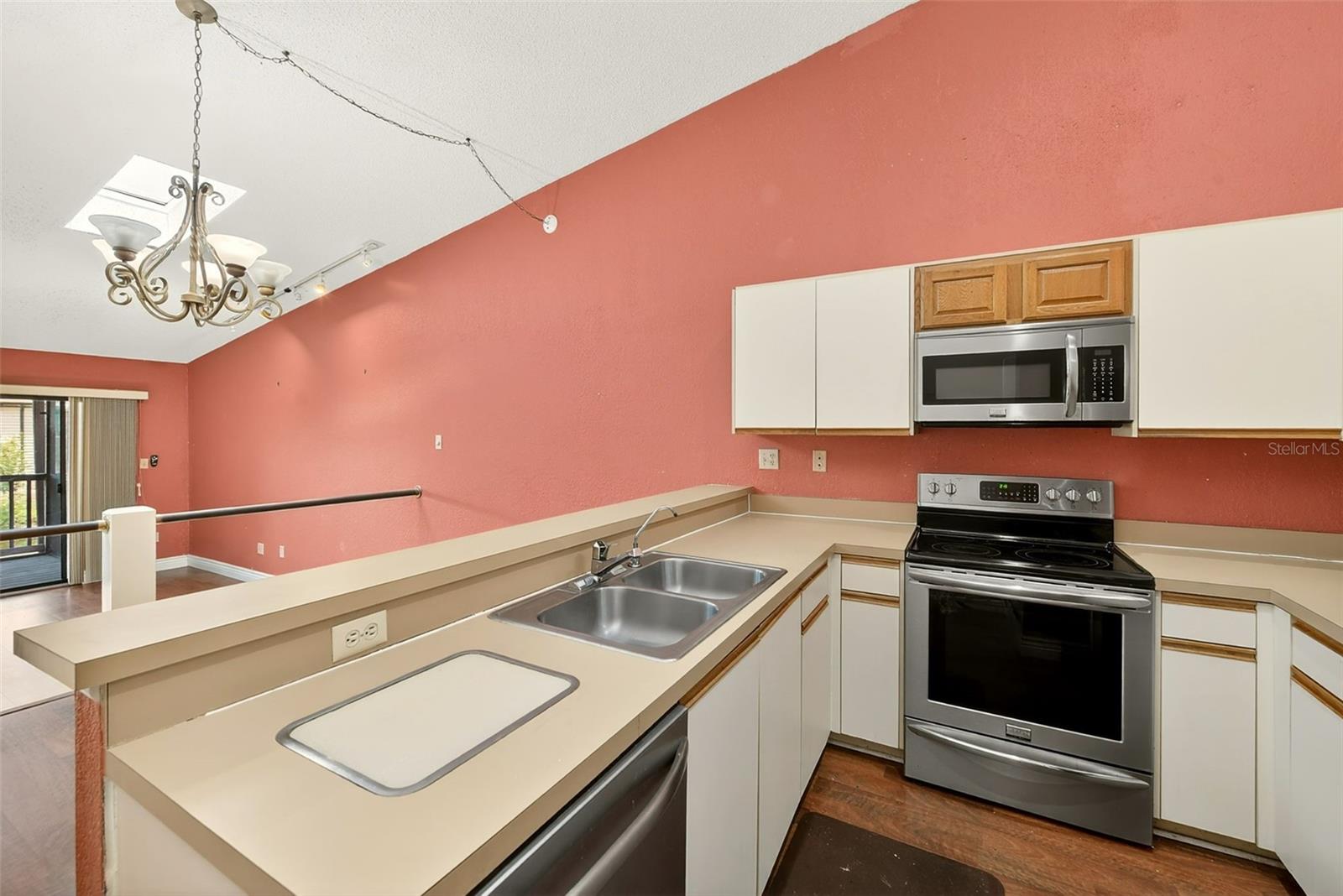 LAKE FOREST CONDO - Residential
