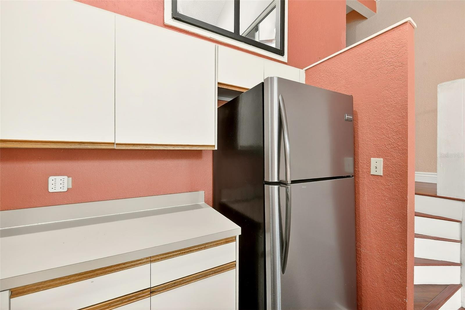 LAKE FOREST CONDO - Residential