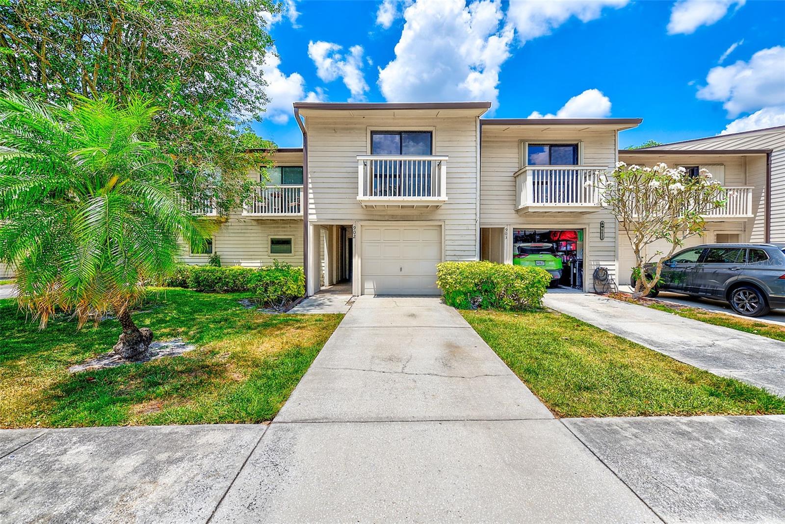 LAKE FOREST CONDO - Residential