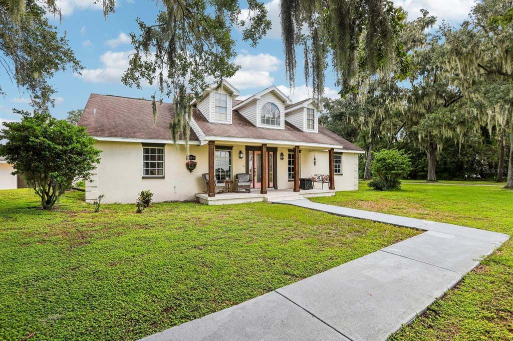 Photo of 408 Holloway Road, Plant City, FL 33567 (MLS # TB8538763)