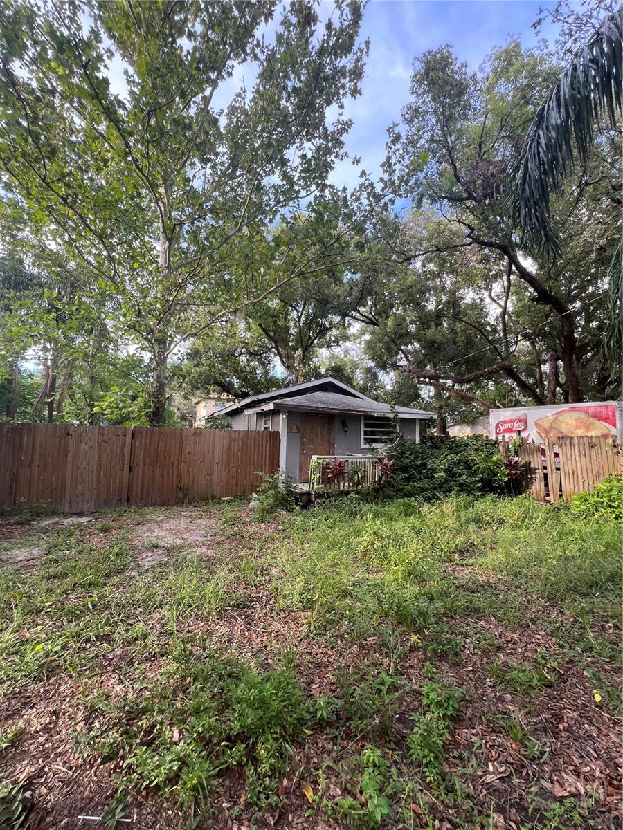 Welcome to 1208 E Chilkoot Ave, a 3-bedroom, 1-bath frame construction home with major potential. Situated on a deep lot in a rapidly developing area of Tampa, this property is ideal for investors, rehabbers, or buyers seeking a blank canvas to renovate and add value.
Conveniently located just minutes from Ybor City, Downtown Tampa, I-4, and I-275, with strong comps and ongoing development in the area.
Cash or hard money only. Sold as-is. Buyer to verify all measurements and condition. Buyer to do all due diligence prior to contract, no wholesalers please. Don’t miss this affordable entry point into a hot Tampa market!