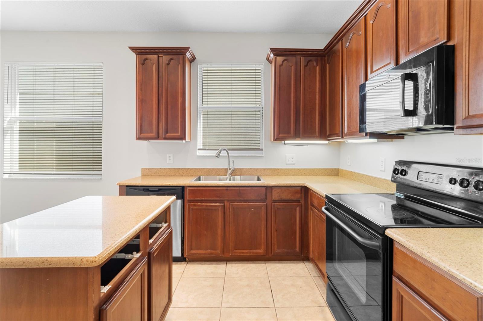 WATERFORD TRLS PH I - Residential