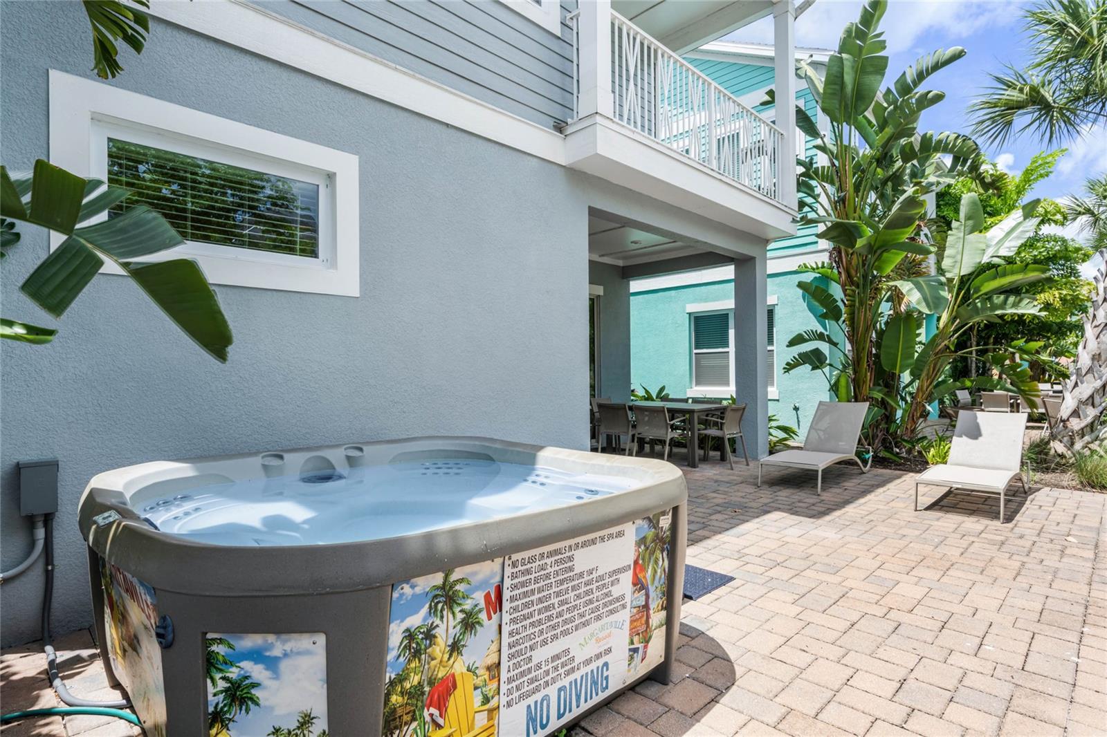 ROLLING OAKS / MARGARITAVILLE - Residential