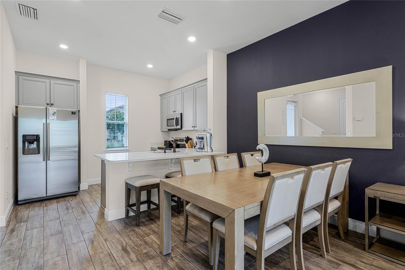 ROLLING OAKS / MARGARITAVILLE - Residential