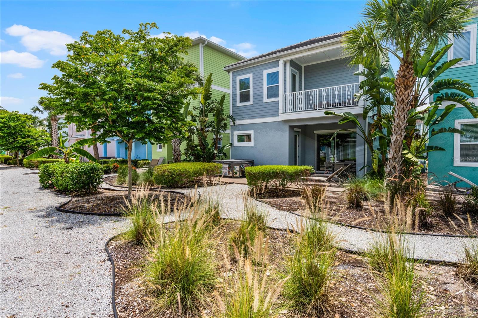 ROLLING OAKS / MARGARITAVILLE - Residential