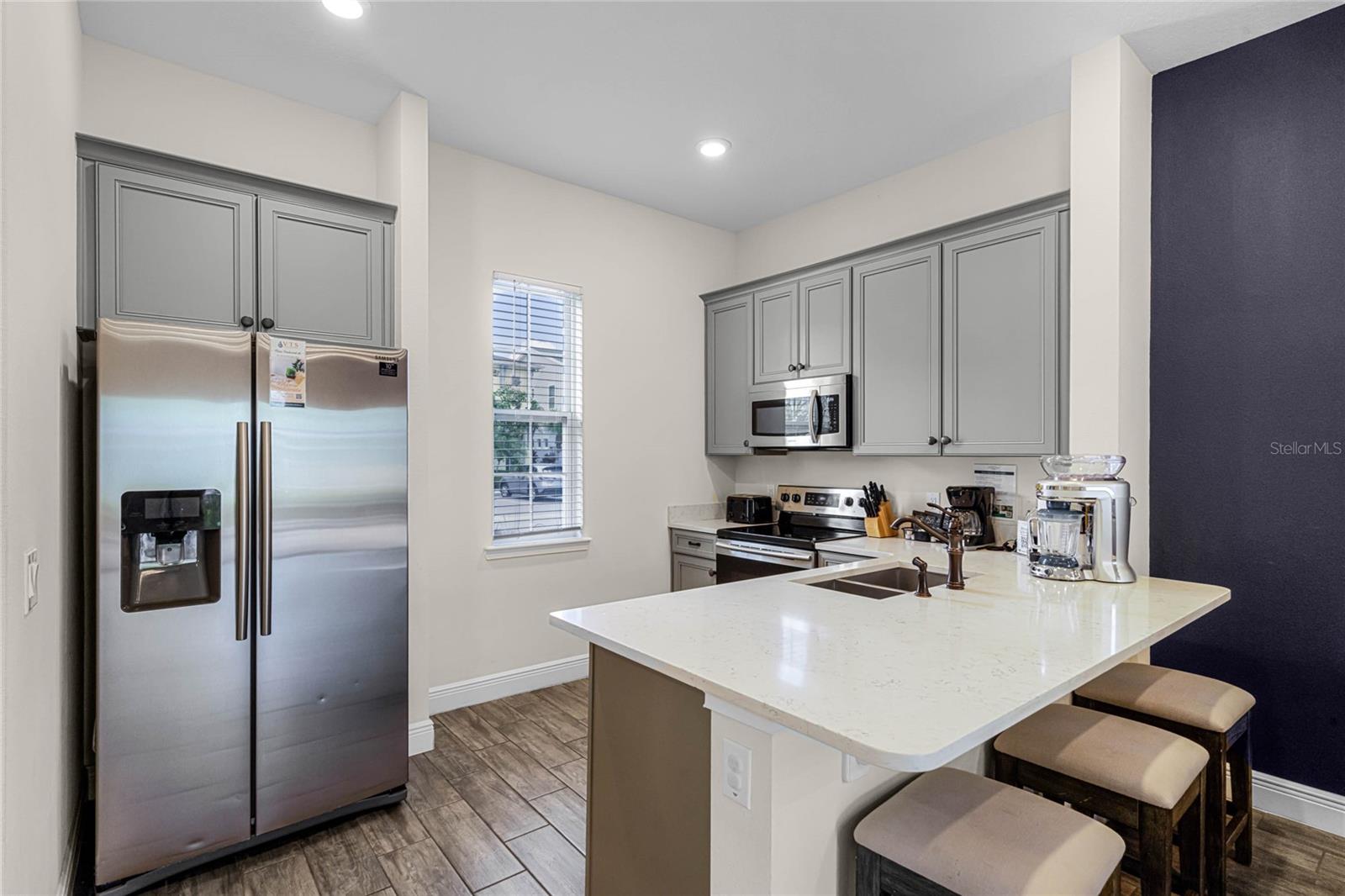 ROLLING OAKS / MARGARITAVILLE - Residential