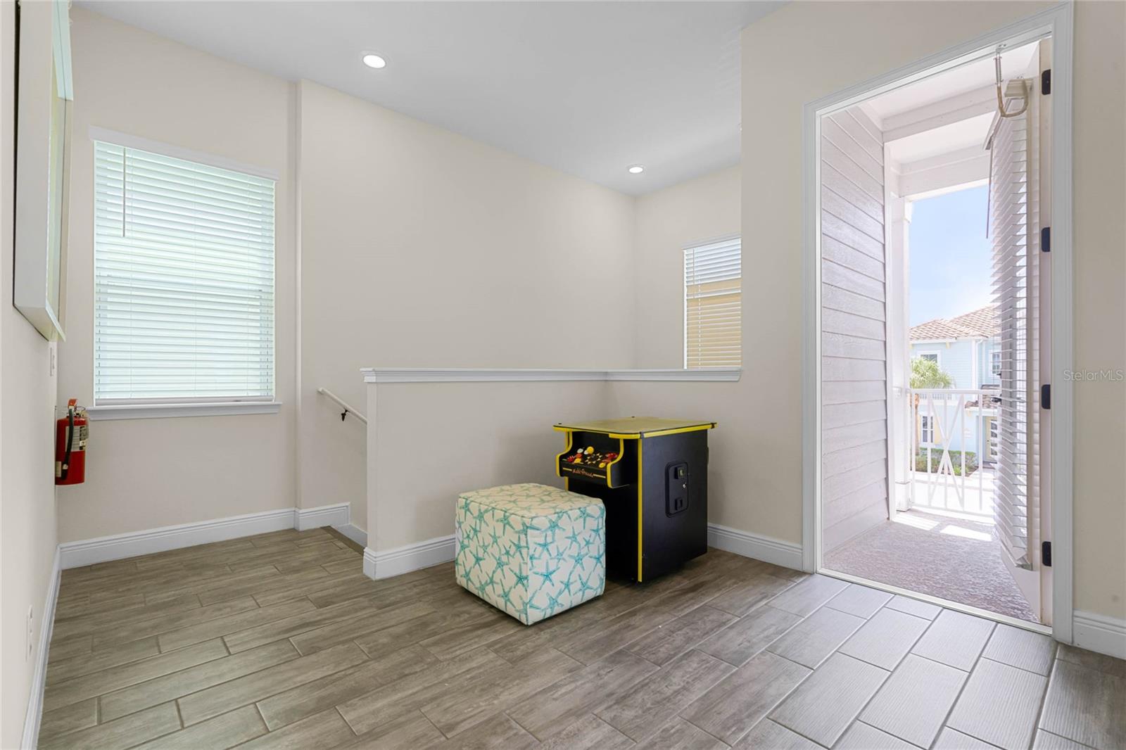 ROLLING OAKS / MARGARITAVILLE - Residential