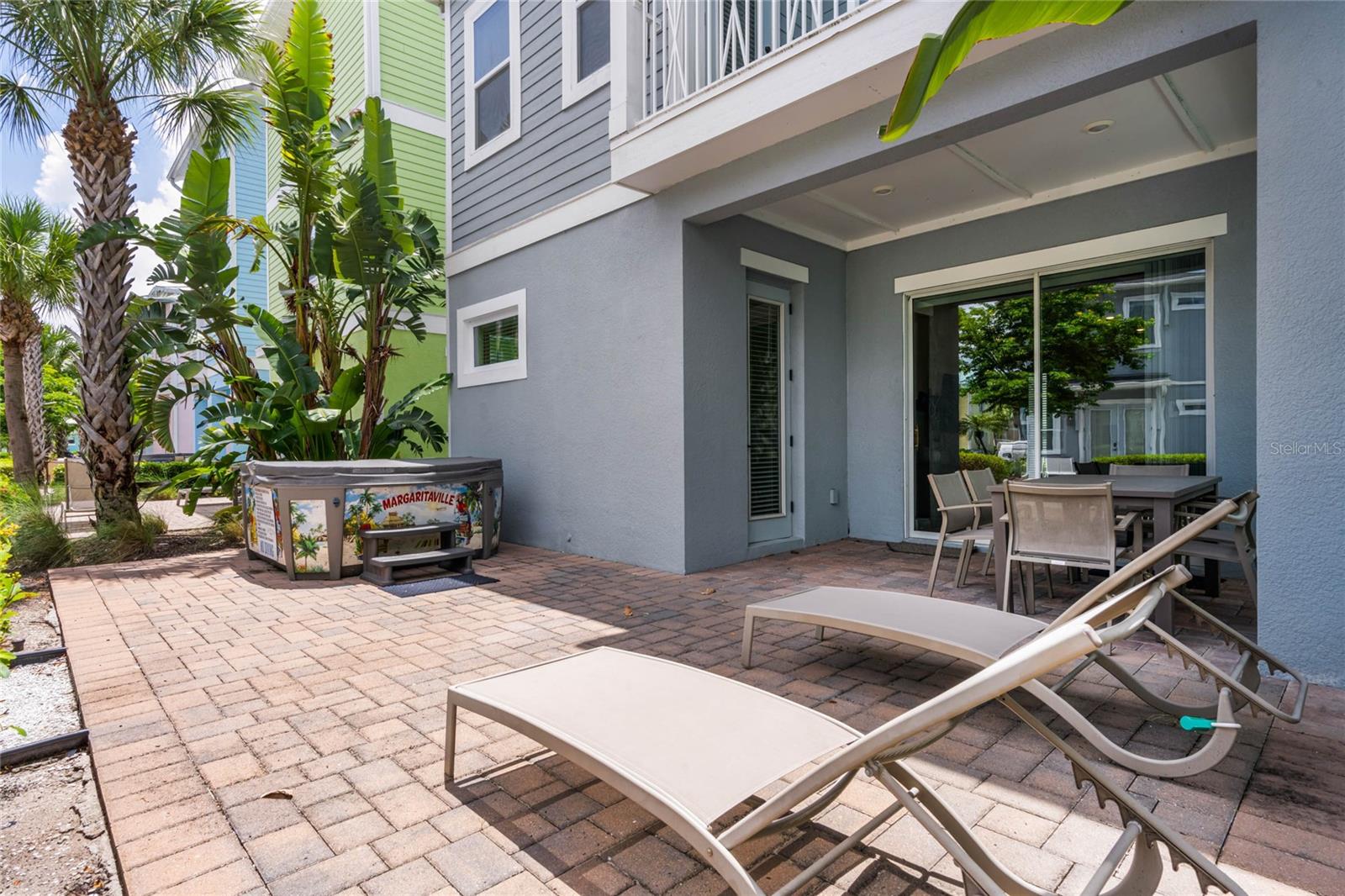 ROLLING OAKS / MARGARITAVILLE - Residential